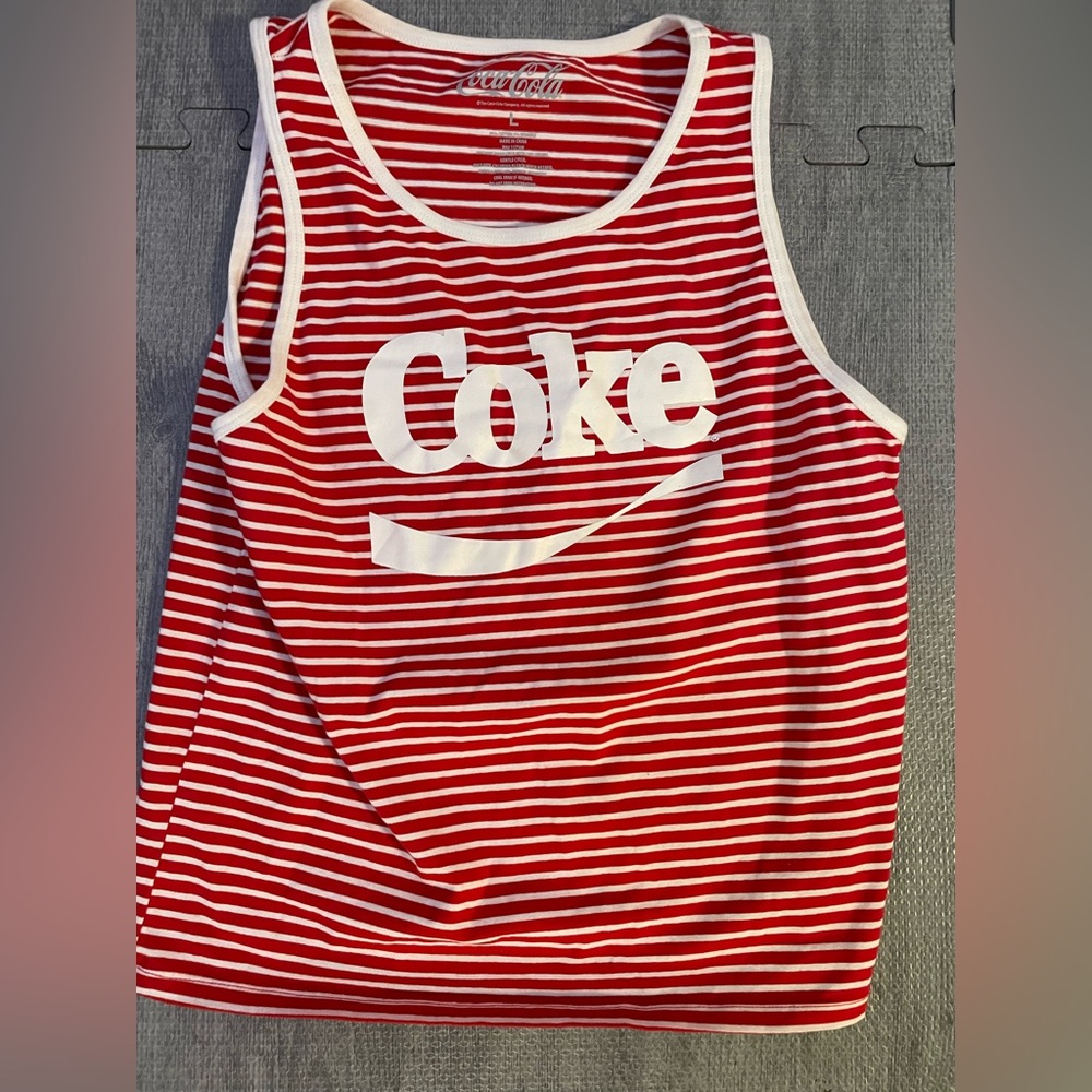 Women’s Coca Cola Tank top. Size large.